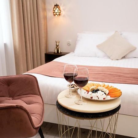 Hive Family House Hotel Красков Екстериор снимка