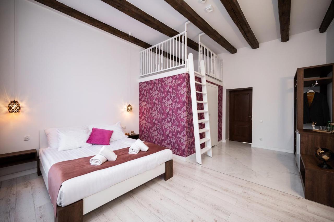 Hive Family House Hotel Красков Екстериор снимка