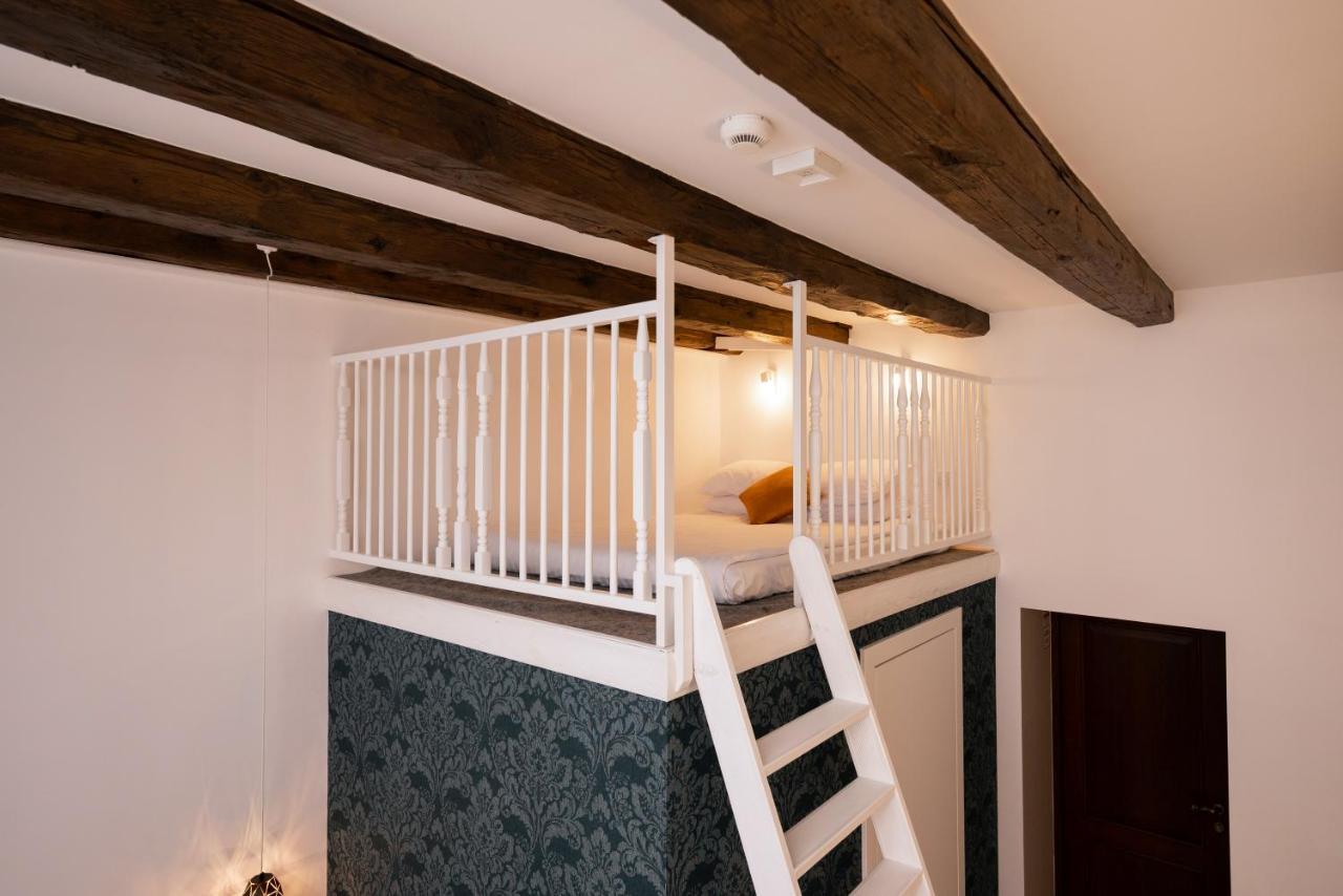 Hive Family House Hotel Красков Екстериор снимка