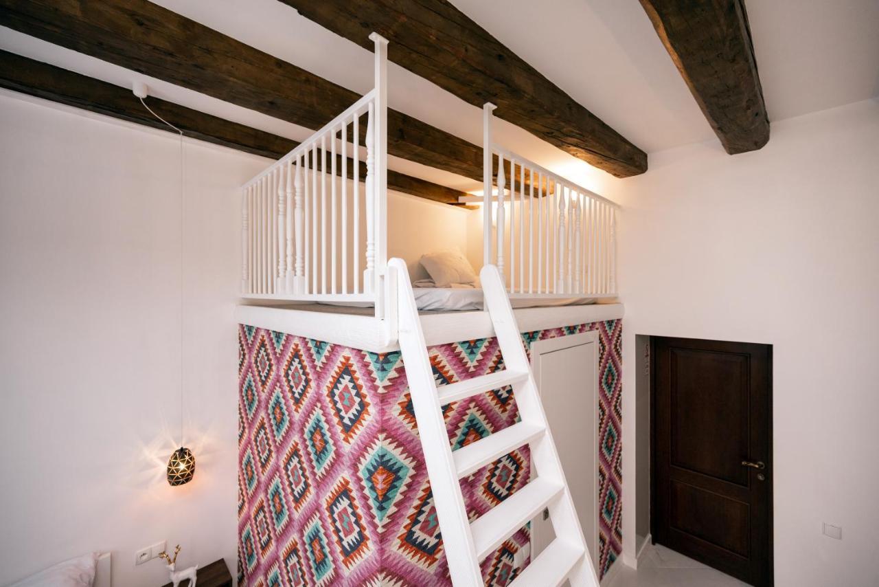 Hive Family House Hotel Красков Екстериор снимка